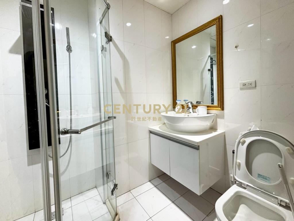 汐止商圈正大同路上低樓層商辦-21商仲