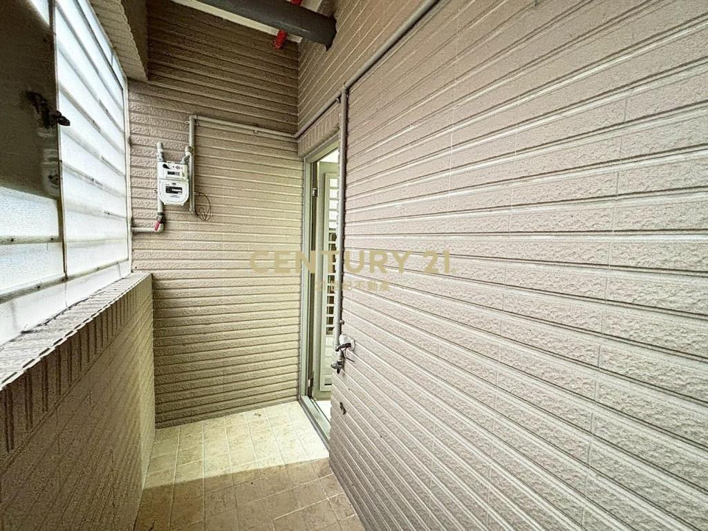 汐止商圈正大同路上低樓層商辦-21商仲