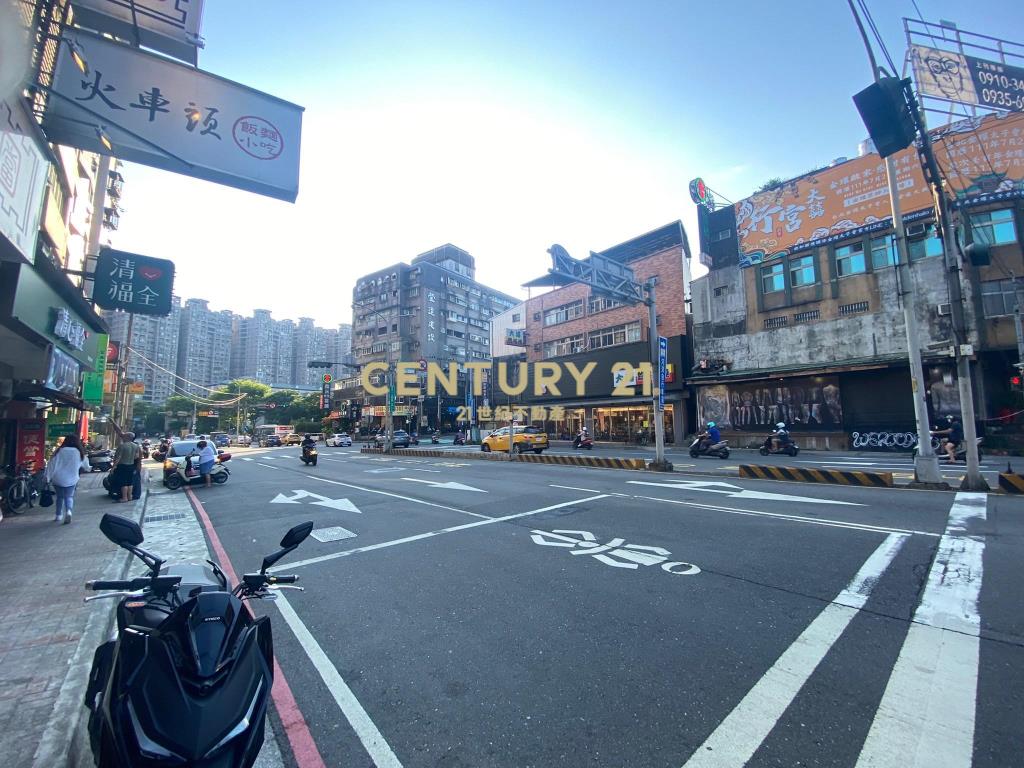 汐止商圈正大同路上低樓層商辦-21商仲