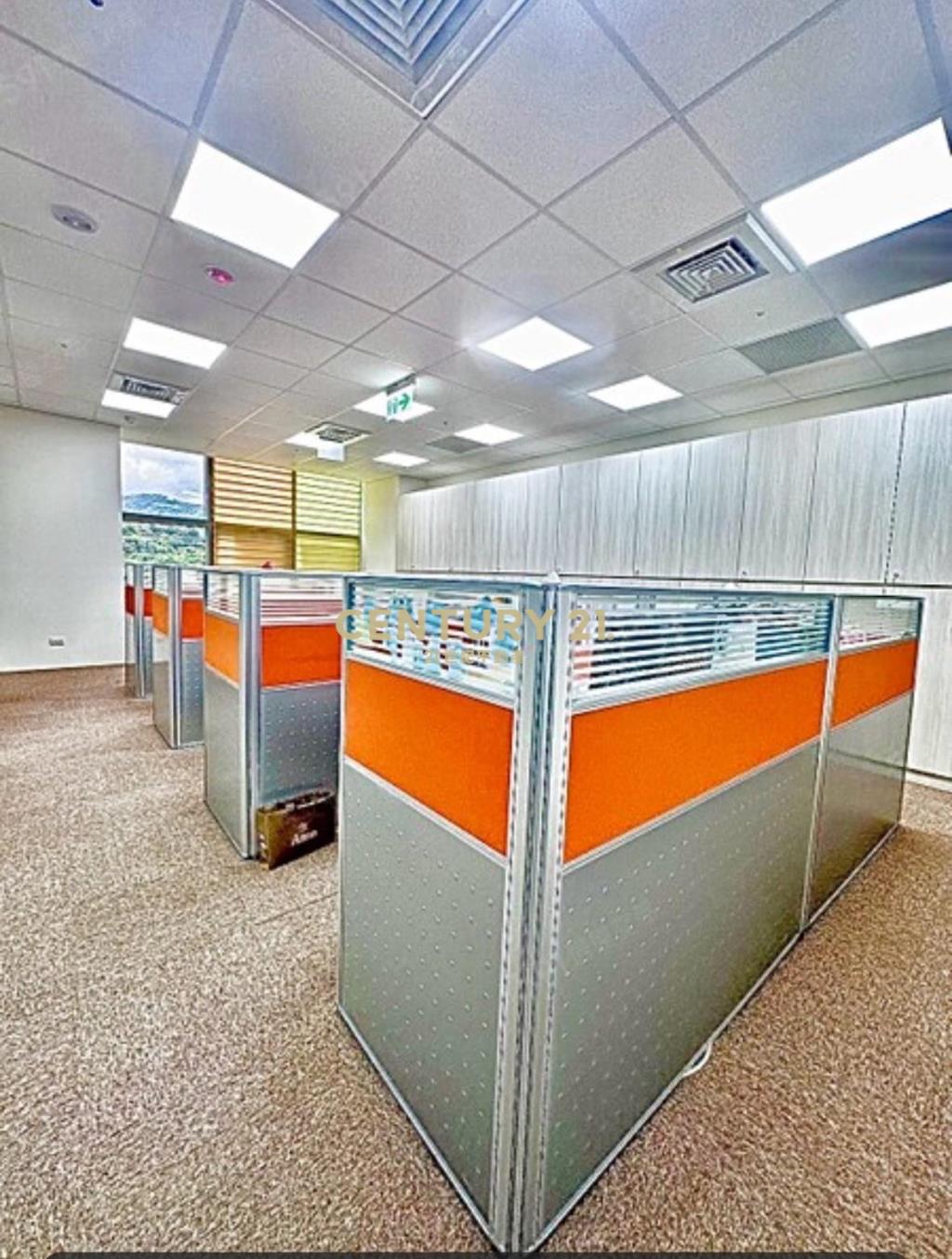 U-Town明亮採光簡裝辦公室-21商仲