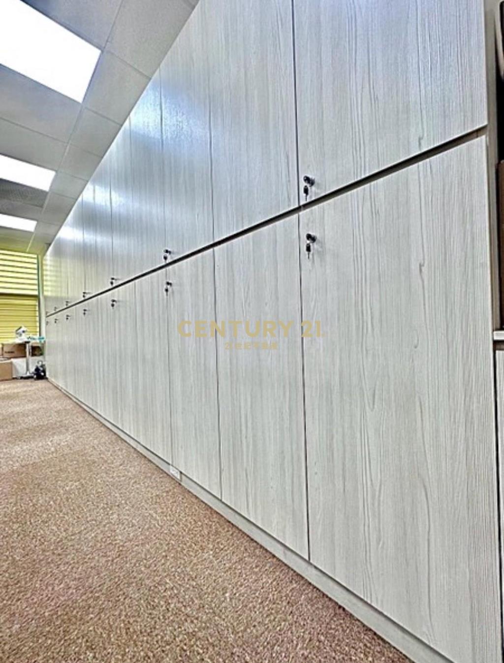 U-Town明亮採光簡裝辦公室-21商仲