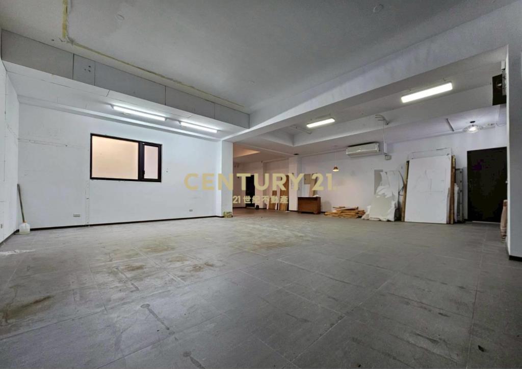 湖前商圈稀有面寬店面-21商仲