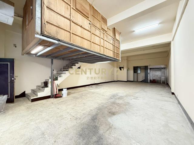 挑高門口停車透天可廠登-21商仲