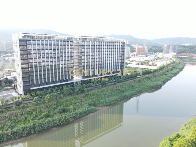 可短租大坪數廠房/大電/碼頭/棧板貨梯