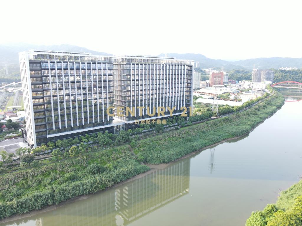 可短租大坪數廠房/大電/碼頭/棧板貨梯