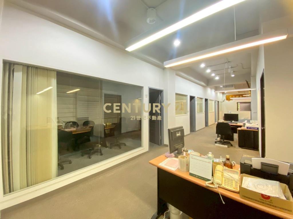 面寬8米挑高貨梯透天廠房-21商仲