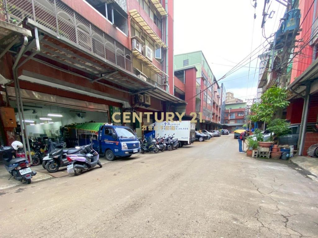 面寬8米挑高貨梯透天廠房-21商仲