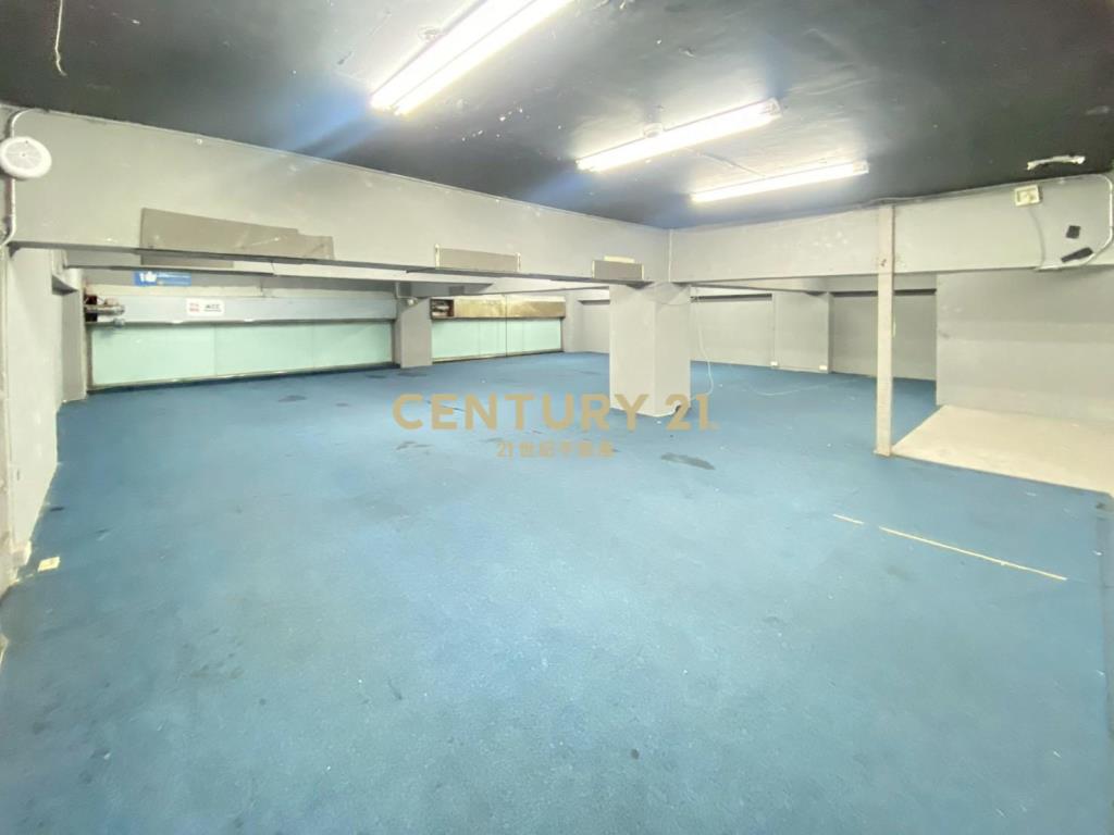 正路邊大面寬廠房附車位-21商仲