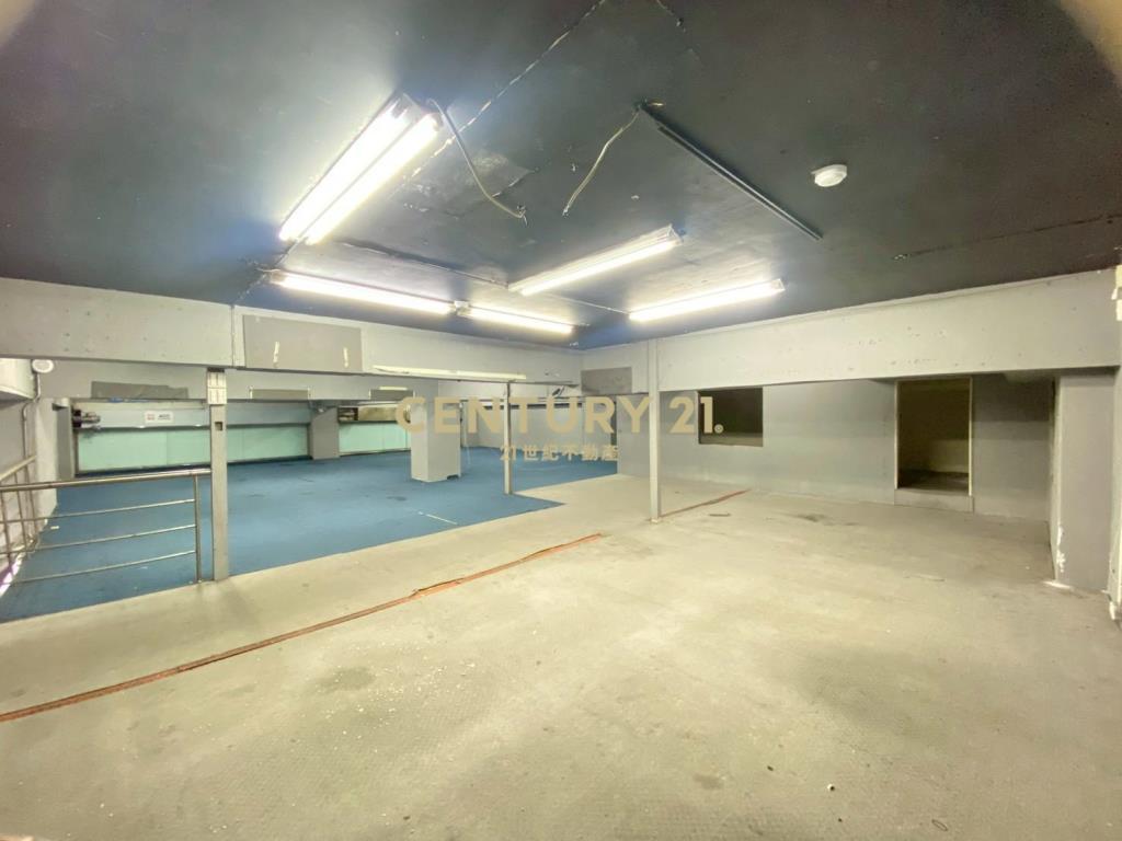 正路邊大面寬廠房附車位-21商仲