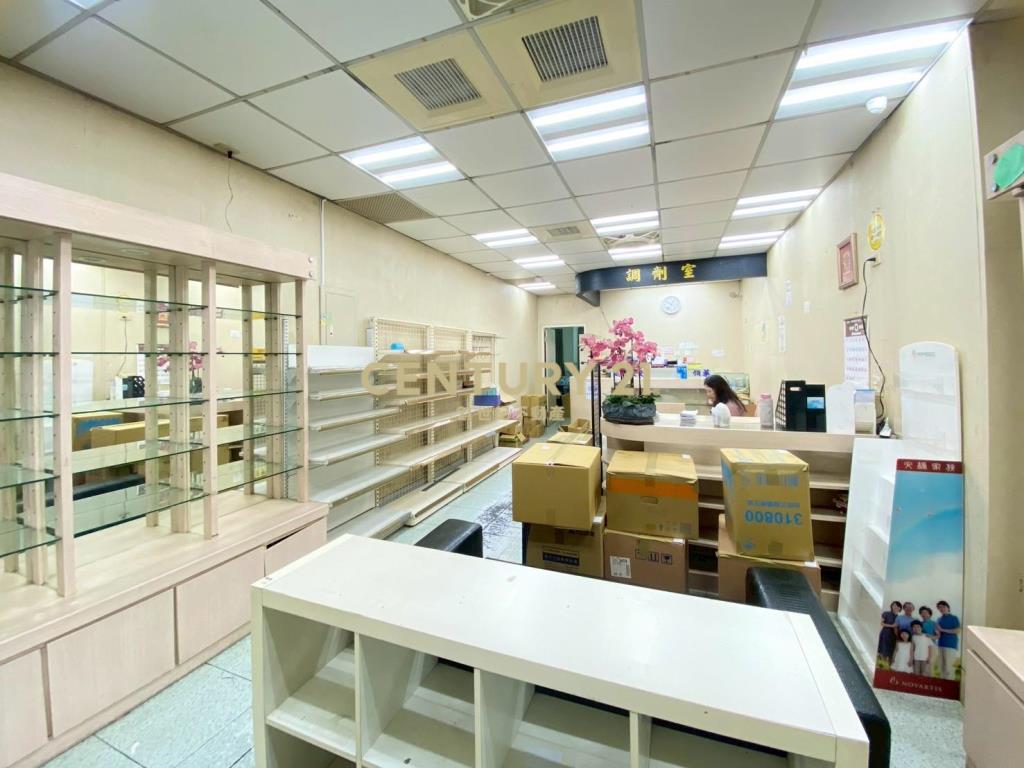 交流道旁臨路金店面-21商仲