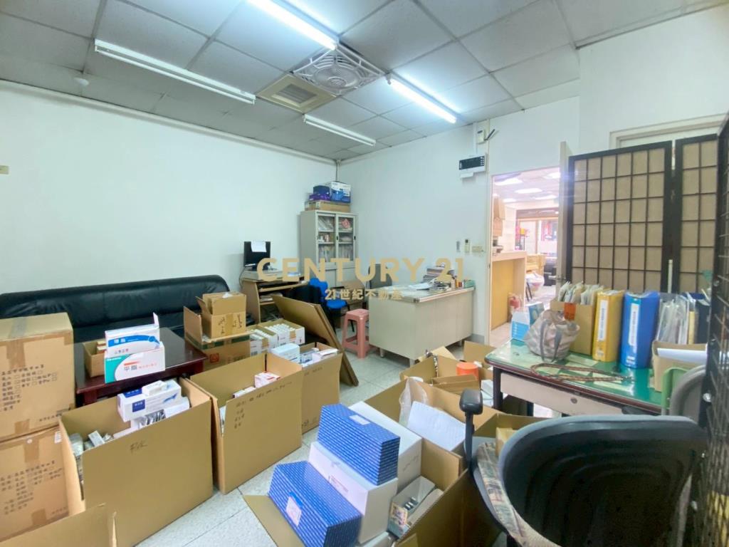 交流道旁臨路金店面-21商仲