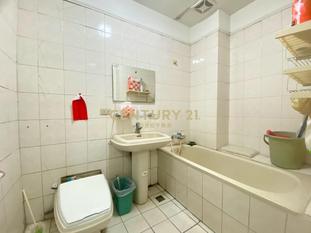 交流道旁臨路金店面-21商仲