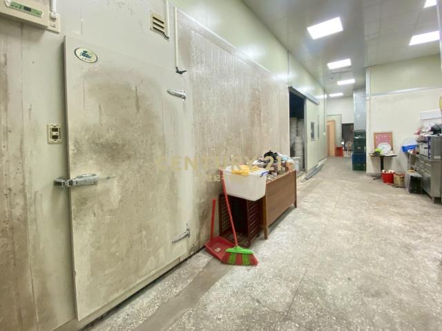 一噸貨梯 1~4樓福德稀有透天廠房