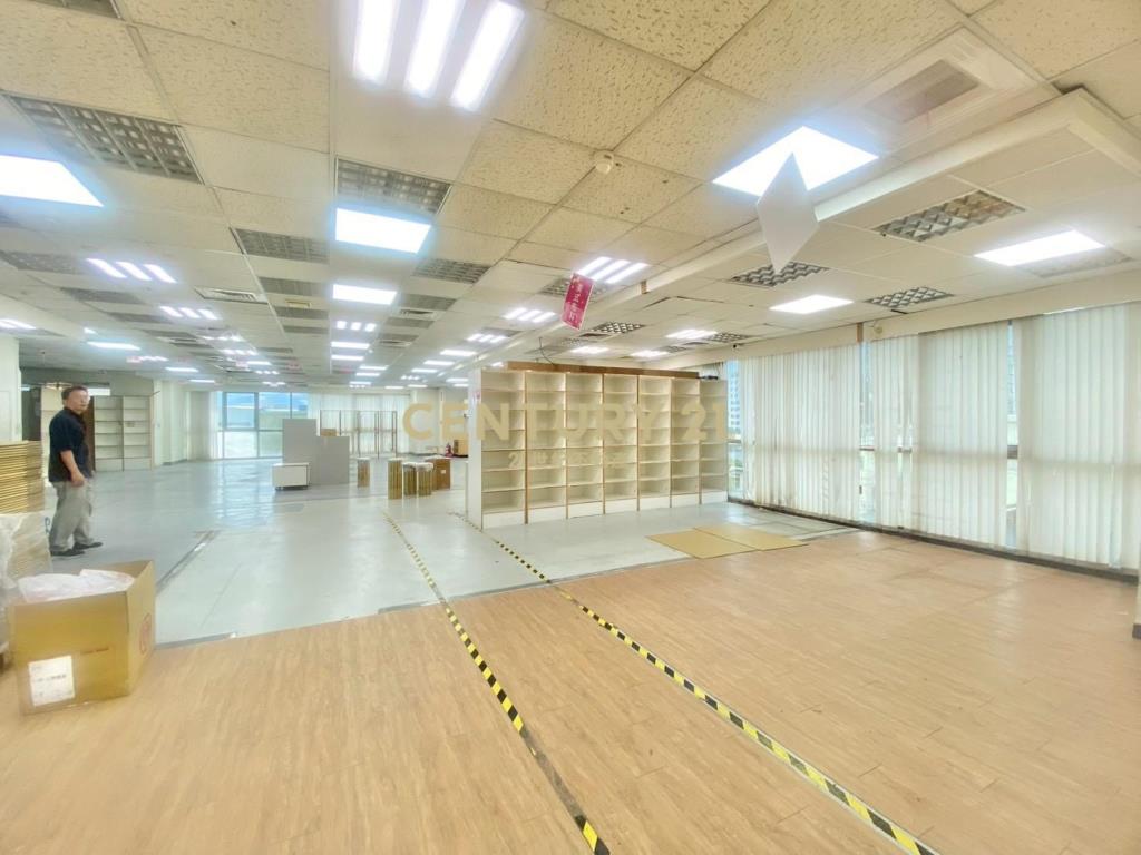 整層釋出廠辦合一/經緯中心/低公設
