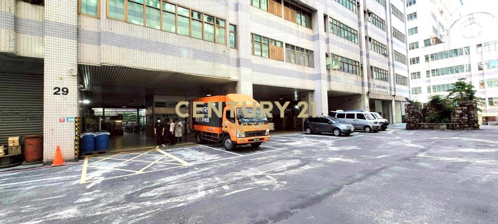 大湖二期景觀邊間有車位-21商仲