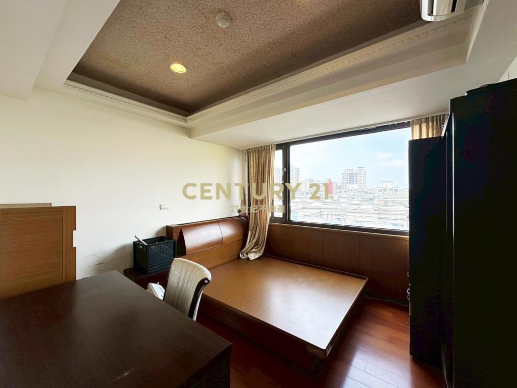 法國小鎮樓中樓