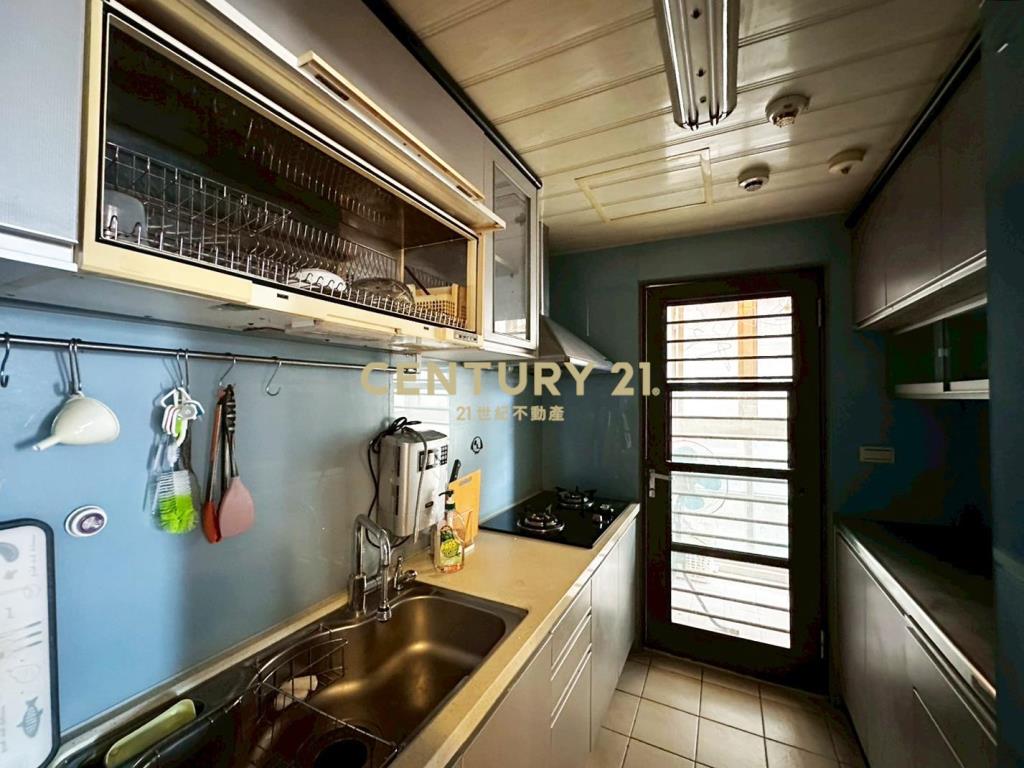 法國小鎮樓中樓