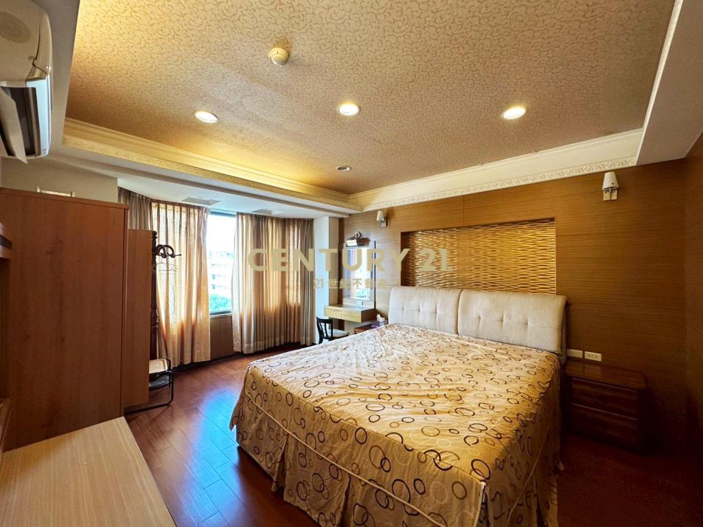 法國小鎮樓中樓