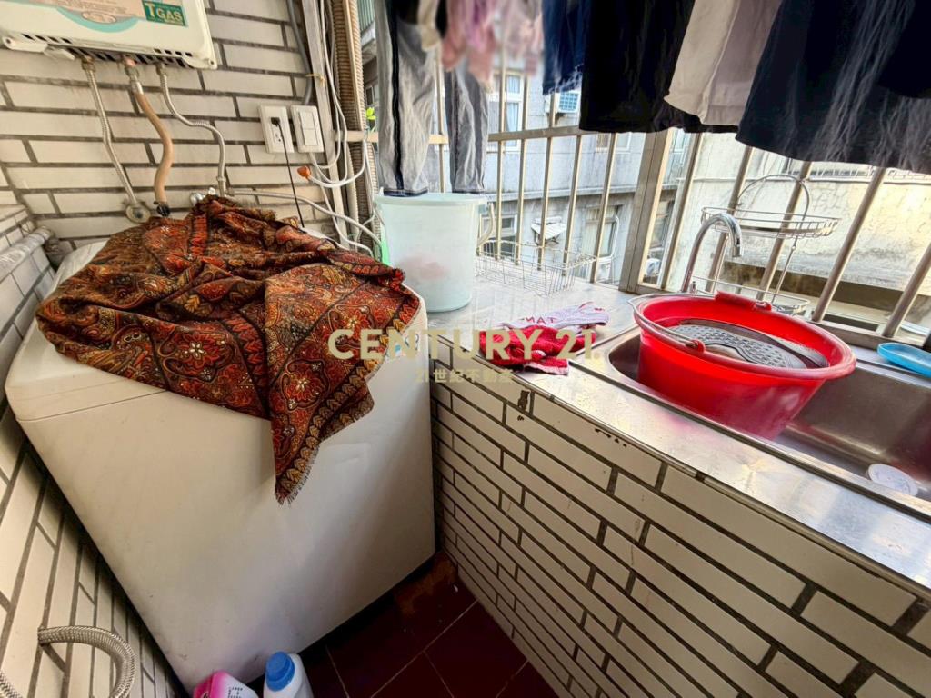 台北信義區光復南路公寓