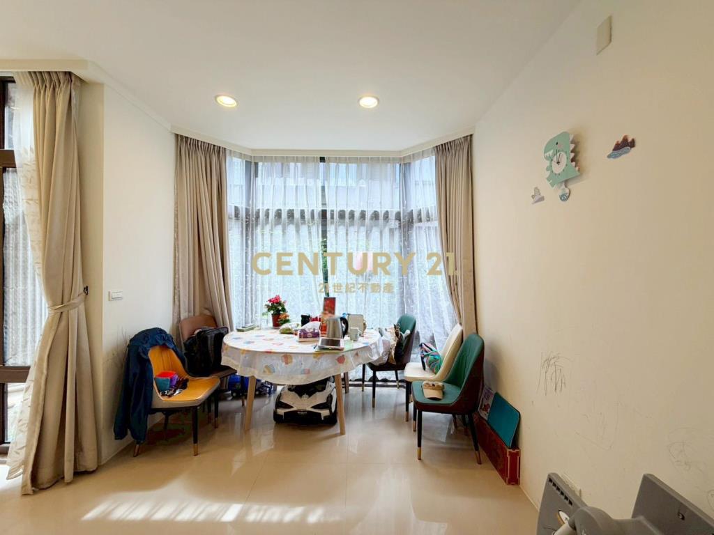 法國小鎮香頌區