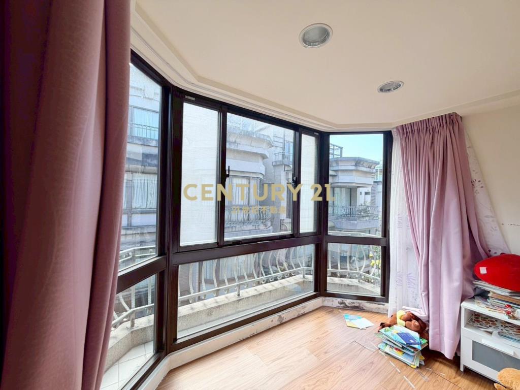 法國小鎮香頌區