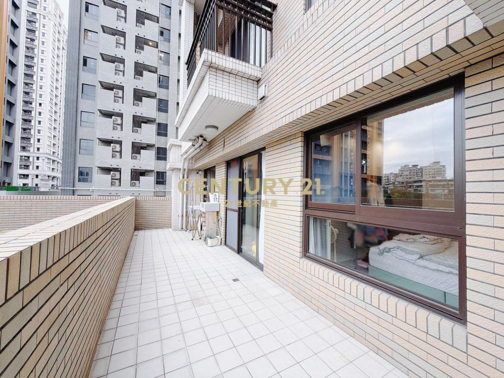 麗寶北歐莊園瑞典月灣露臺戶