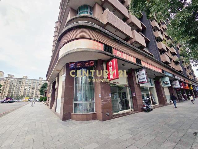 森聯首席三角窗店面