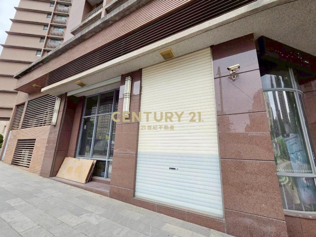 森聯首席三角窗店面