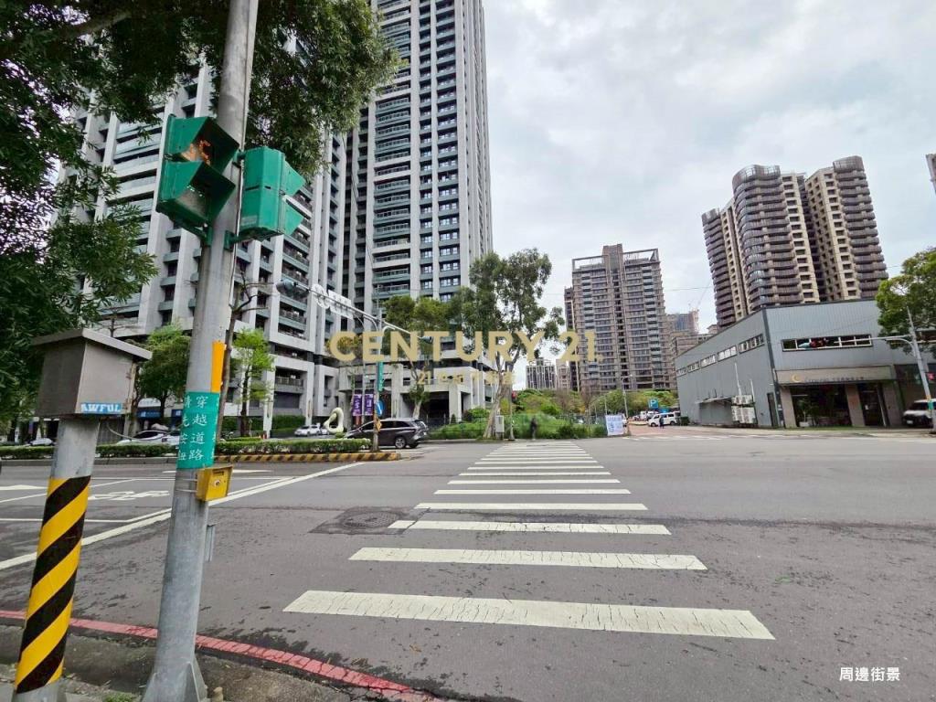 森聯首席三角窗店面