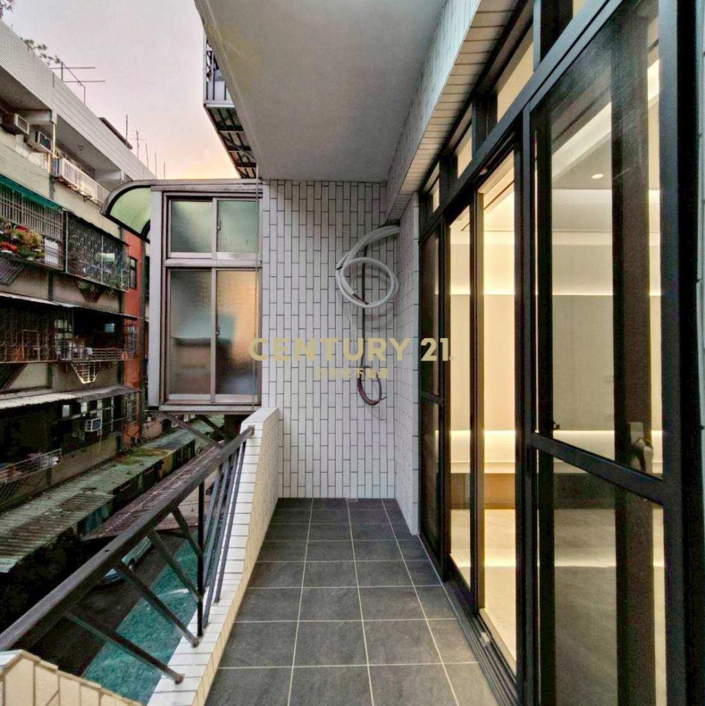 自強路二段公寓