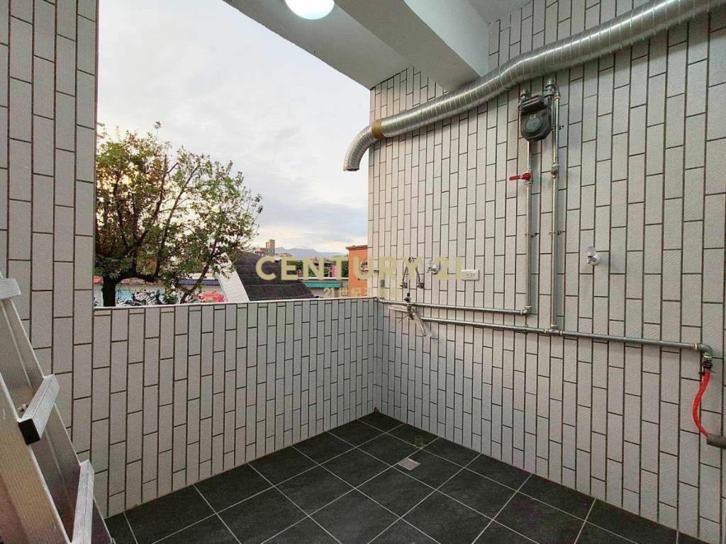 自強路二段公寓