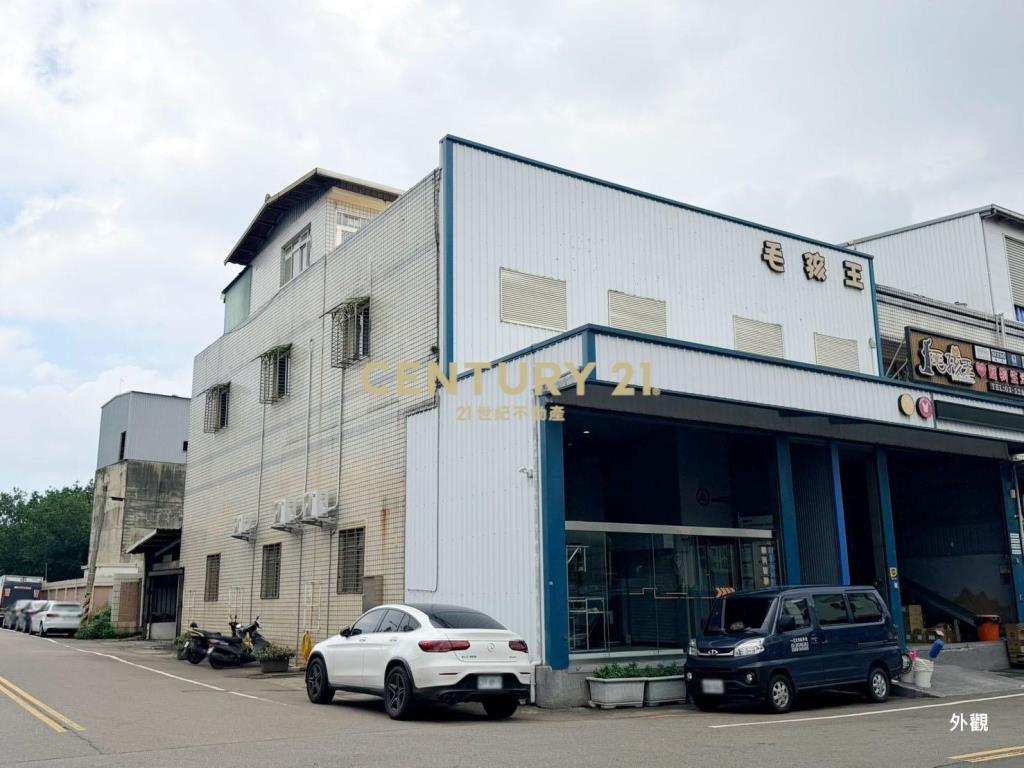 龜山頂湖邊間廠辦