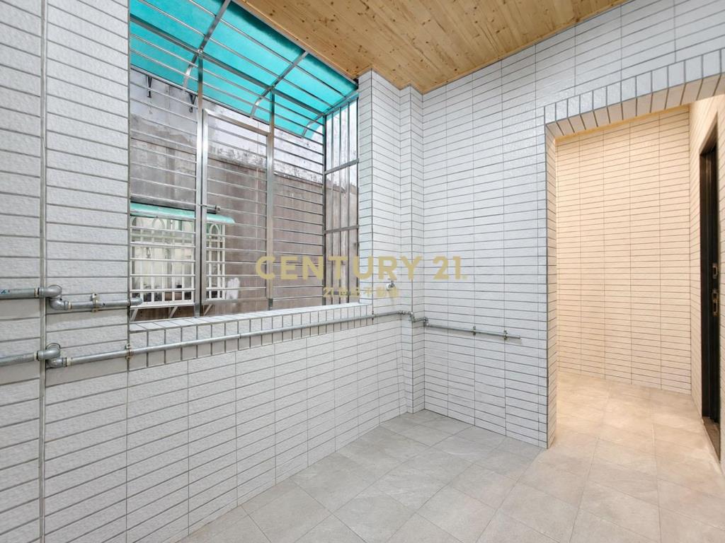三重仁華街公寓