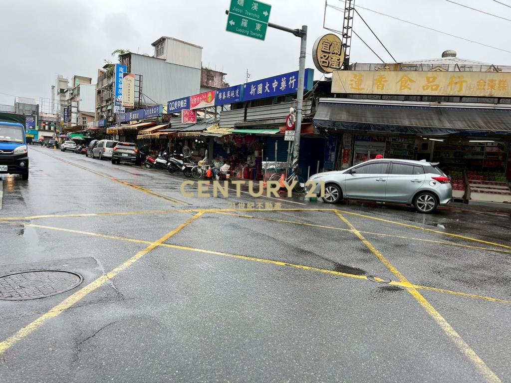 DG061新月廣場的南館店面