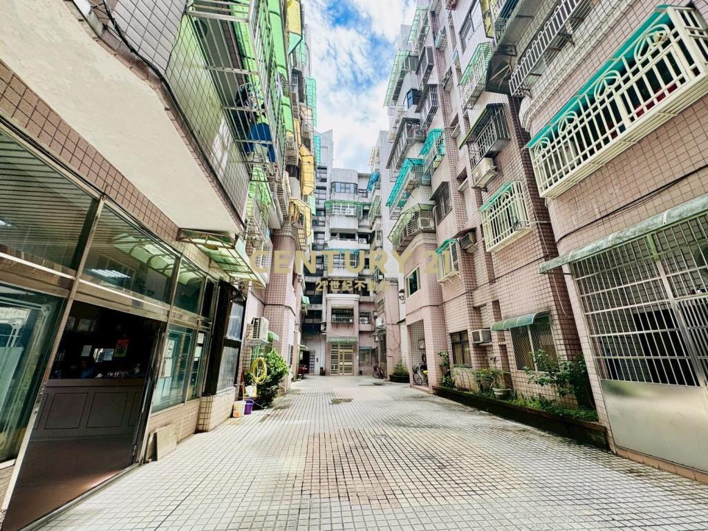 LA100市區一樓大空間車位華廈