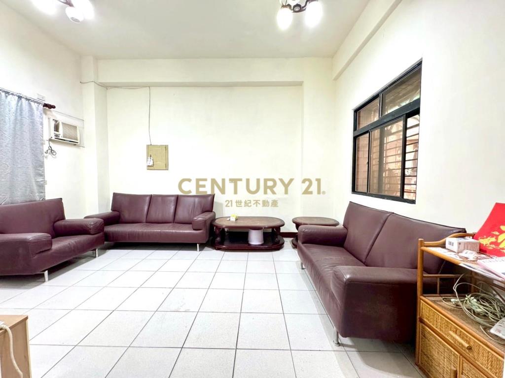 LA100市區一樓大空間車位華廈