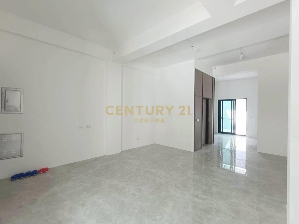 BB729宜蘭新月百貨全新電梯透天