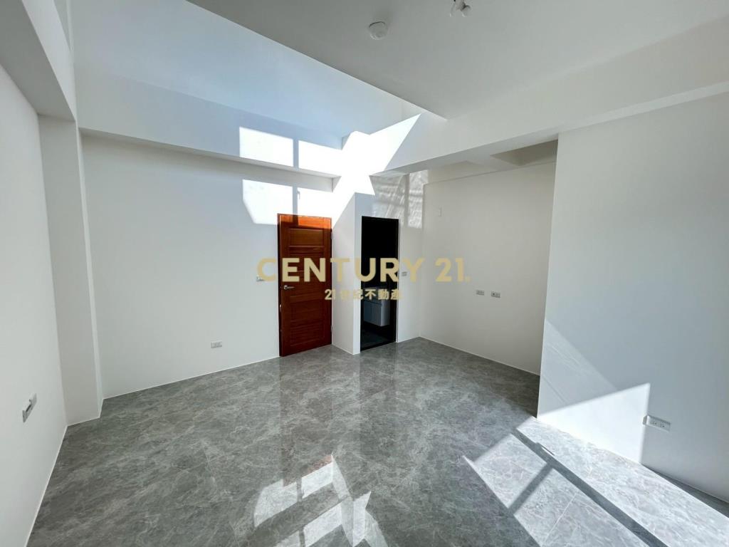 BB729宜蘭新月百貨全新電梯透天