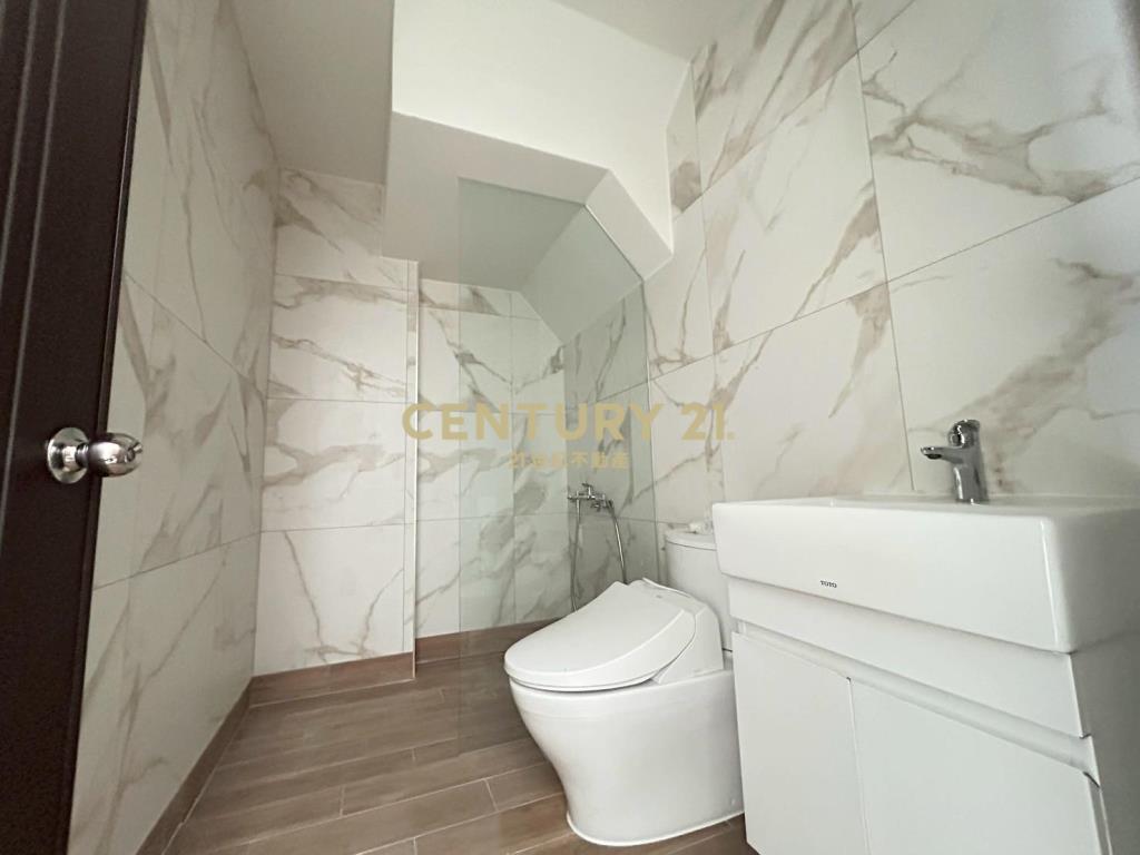 BB729宜蘭新月百貨全新電梯透天