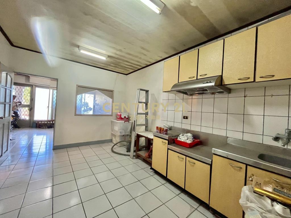 LB095國五交流道旁透天