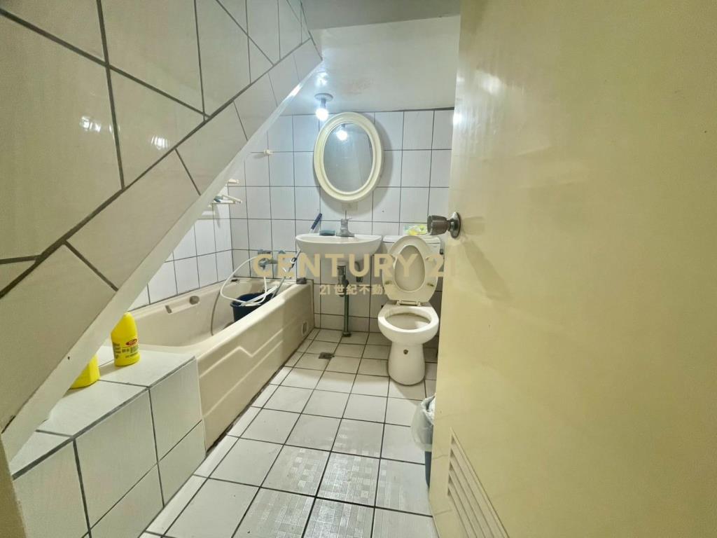 LB095國五交流道旁透天