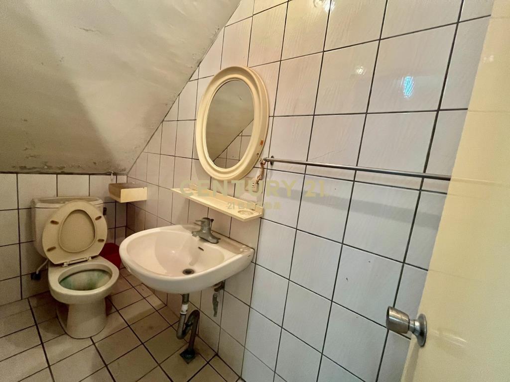 LB095國五交流道旁透天