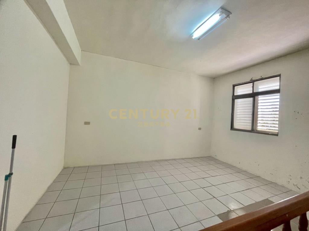 LB095國五交流道旁透天