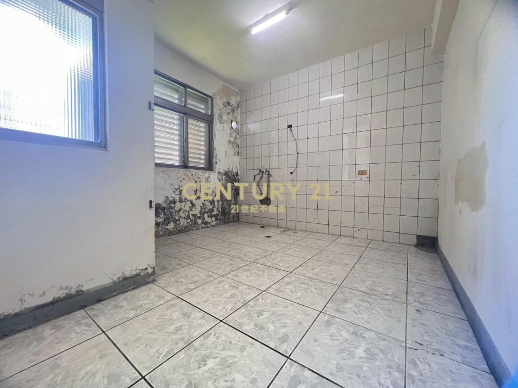 LB104宜市杜拜旁大面寬透天