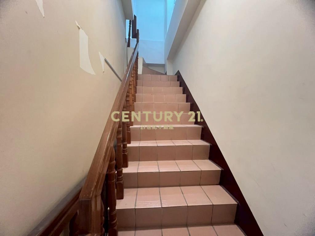 LG027宜市北門口黃金店住