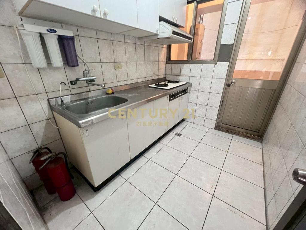 LG027宜市北門口黃金店住