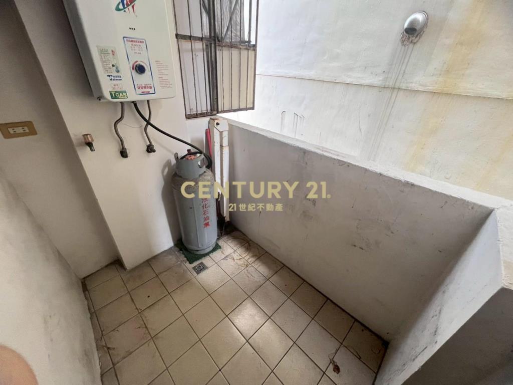 LG027宜市北門口黃金店住