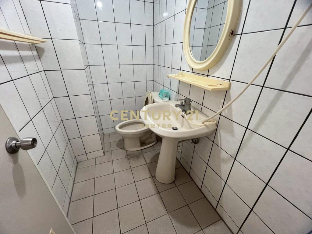 LG027宜市北門口黃金店住