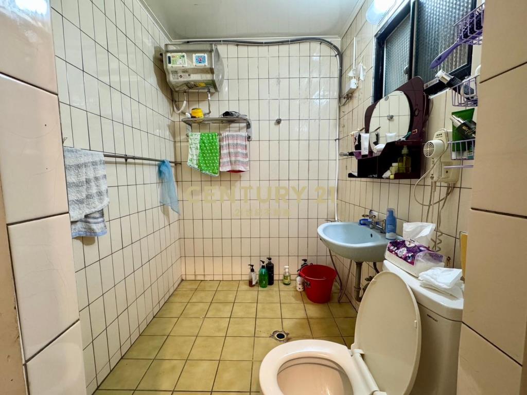 LG023金六結省道旁店住