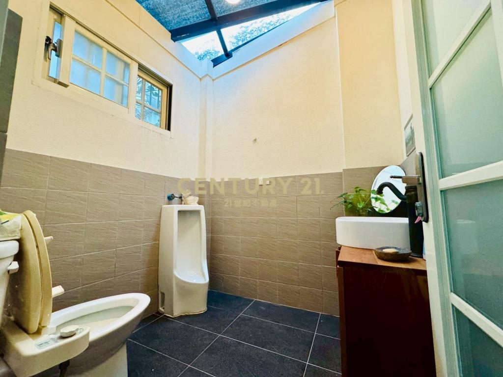 LB115神農商圈巷口日光小宅